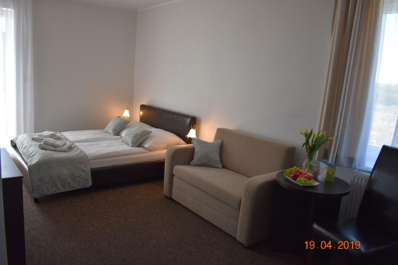 Pensjonat Spa Dolce Vita อุสตรอเนียมอร์สเกีย ภายนอก รูปภาพ
