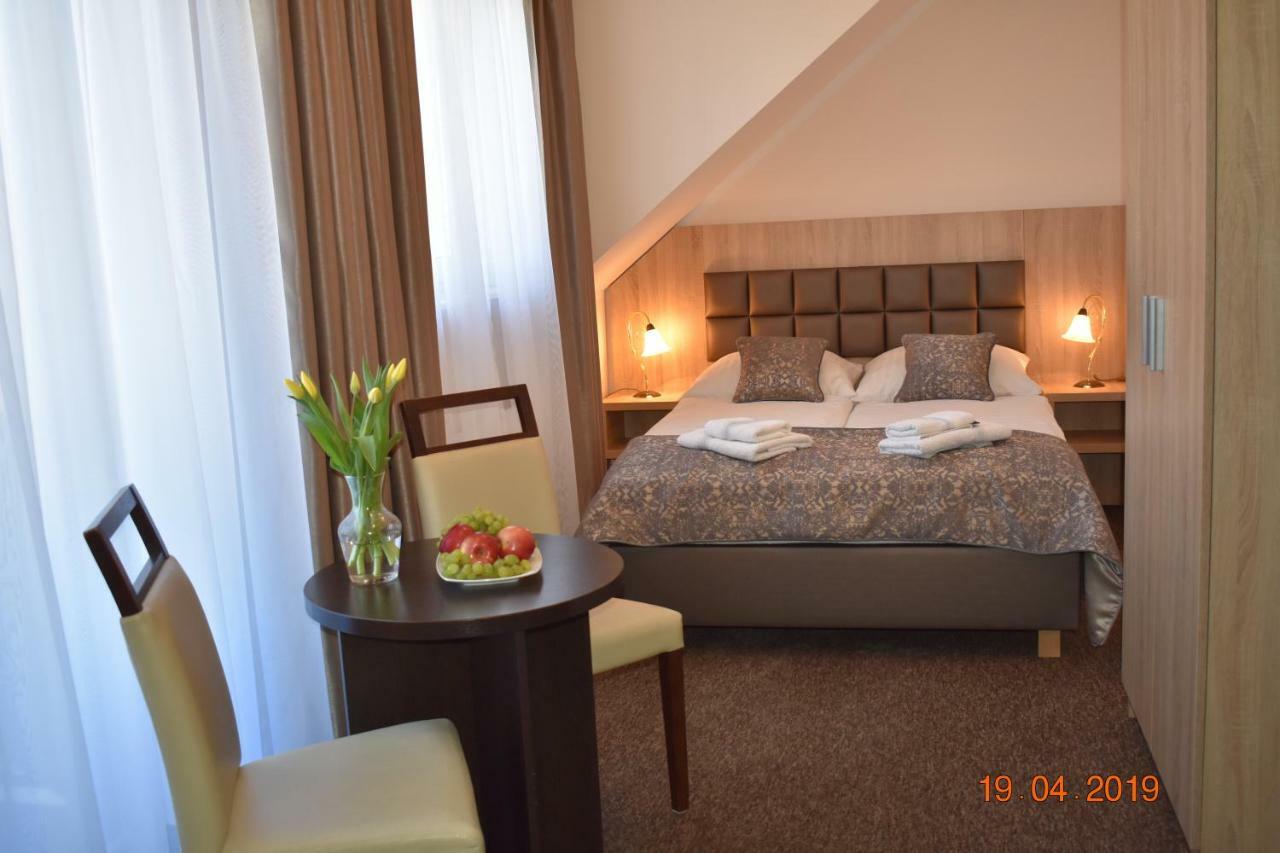 Pensjonat Spa Dolce Vita อุสตรอเนียมอร์สเกีย ภายนอก รูปภาพ